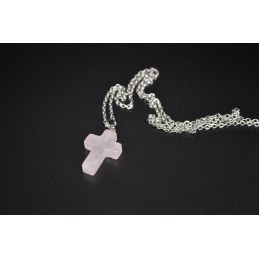 COLLIER CROIX QUARTZ ROSE